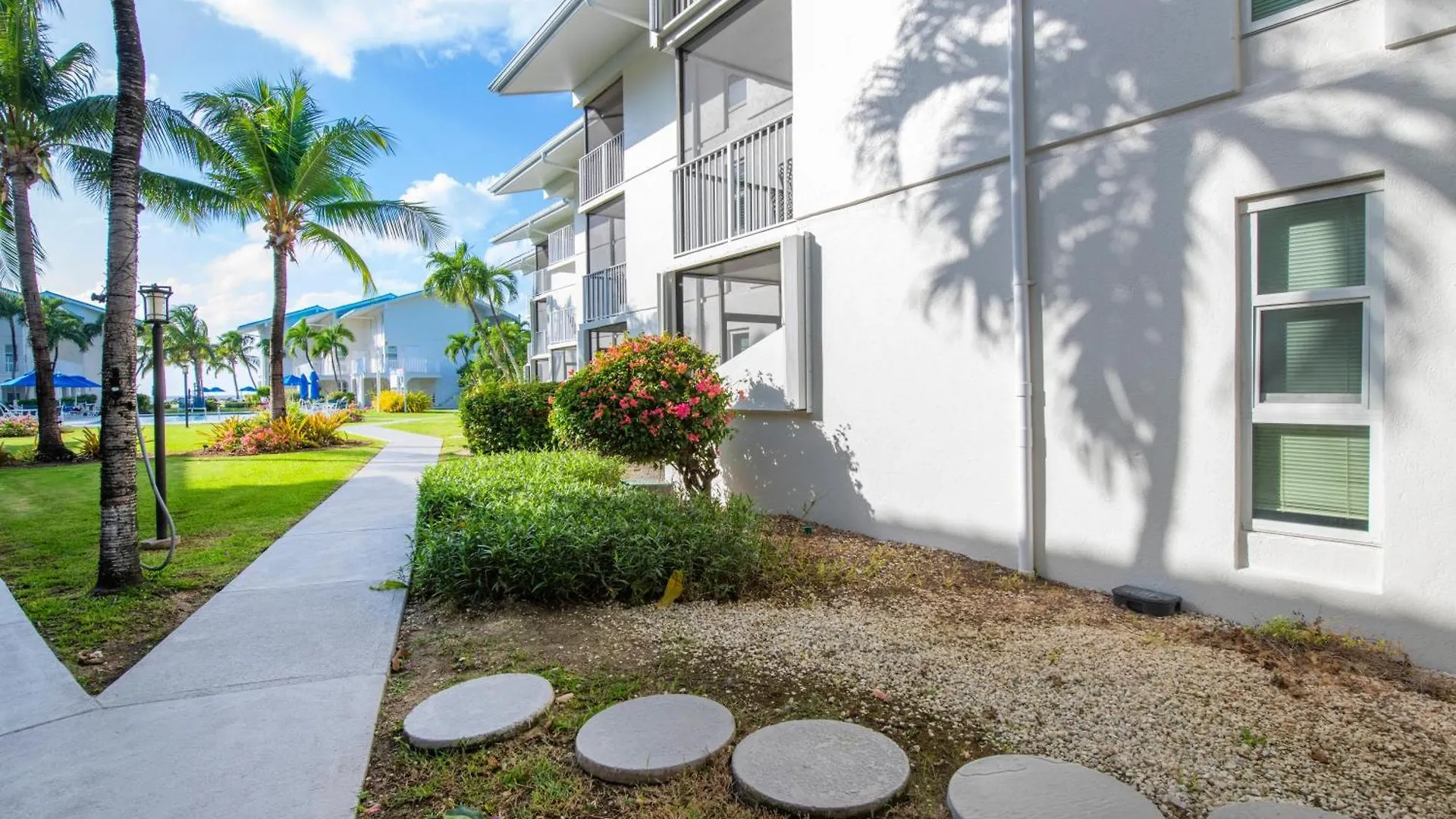 Cayman Reef Resort #52 contacts