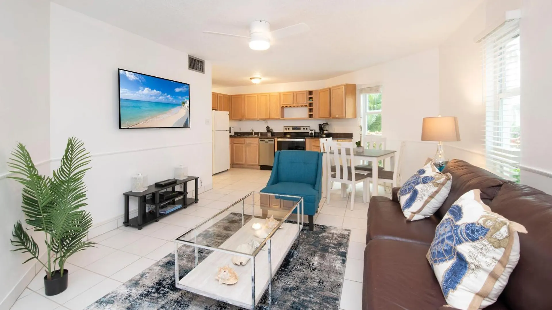 Cayman Reef Resort #52 George Town