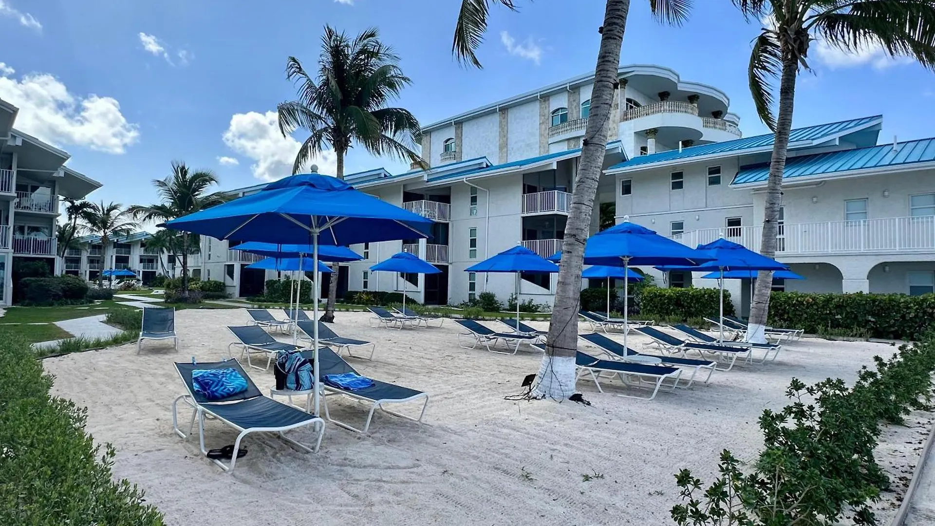 Cayman Reef Resort #52 George Town Cayman Islands